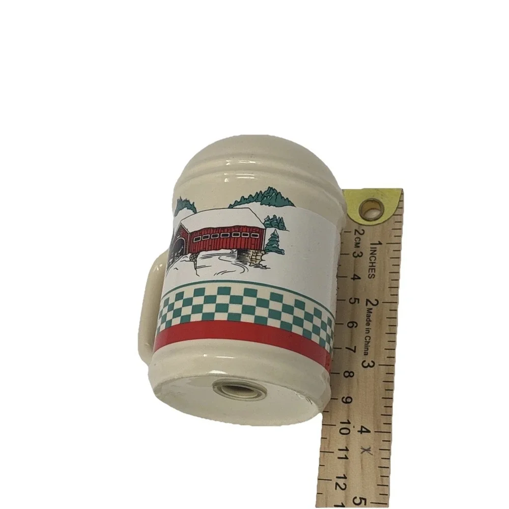 Vintage‎ Barn House Ceramic Salt and Pepper Shakers!  Cottage-Core Made by R.O.C